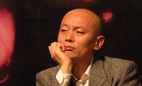 葛优吃瓜照片高清,高清照片揭示娱乐圈大佬的休闲时光